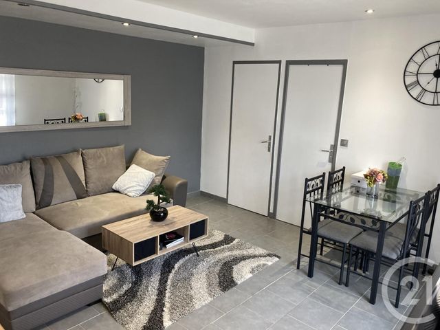 Afficher la photo en grand Appartement F2 à vendre - 2 pièces - 40.1 m2 - CLERMONT - 60 - PICARDIE - Century 21 Adès