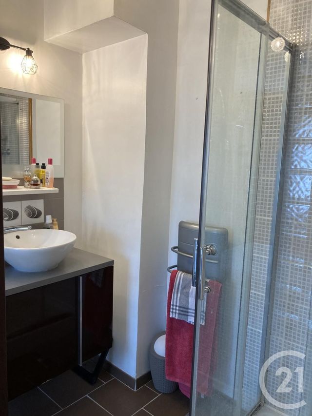 Afficher la photo en grand Appartement F2 à vendre - 2 pièces - 40.1 m2 - CLERMONT - 60 - PICARDIE - Century 21 Adès