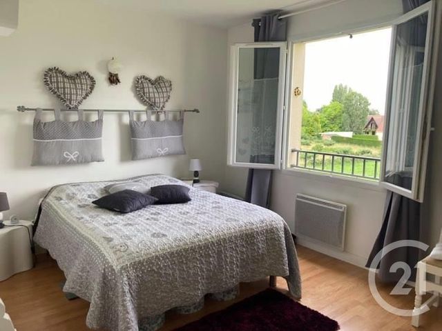 Afficher la photo en grand Appartement F3 à vendre - 3 pièces - 70.0 m2 - CLERMONT - 60 - PICARDIE - Century 21 Adès