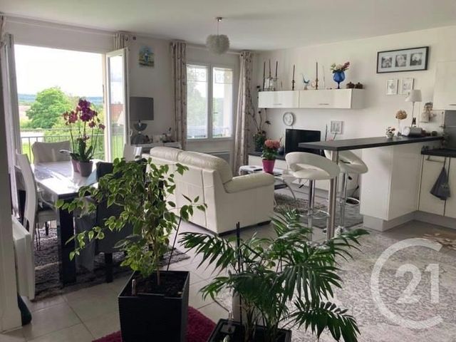 Afficher la photo en grand Appartement F3 à vendre - 3 pièces - 70.0 m2 - CLERMONT - 60 - PICARDIE - Century 21 Adès